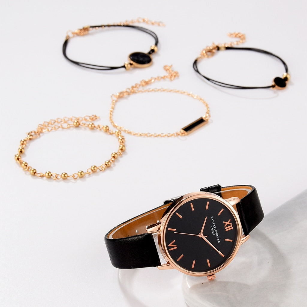 Elegante zilveren horloge met verfijnde schakelstructuur