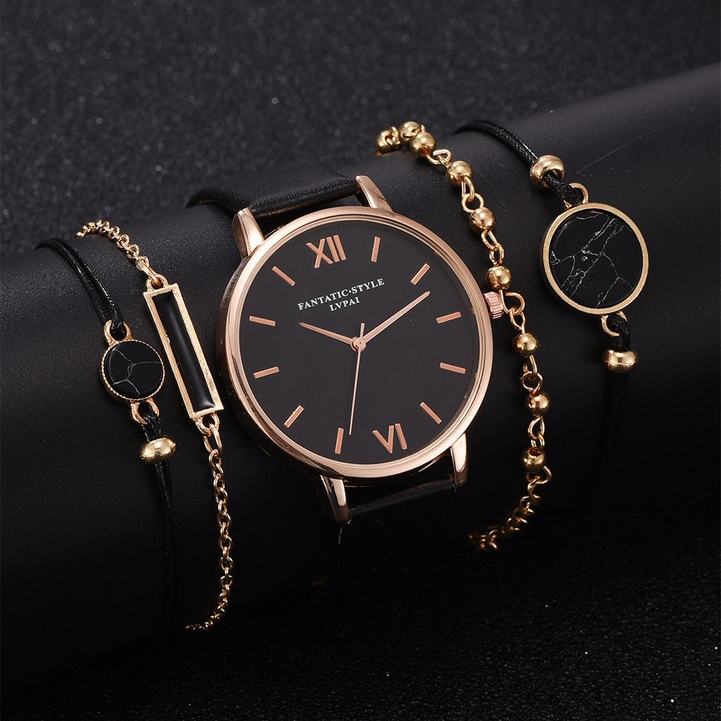 Elegante zilveren horloge met verfijnde schakelstructuur