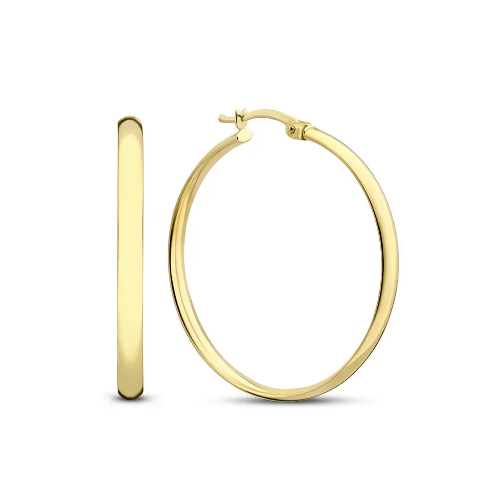 Elegante oorbellen van wit goud met verfijnde details