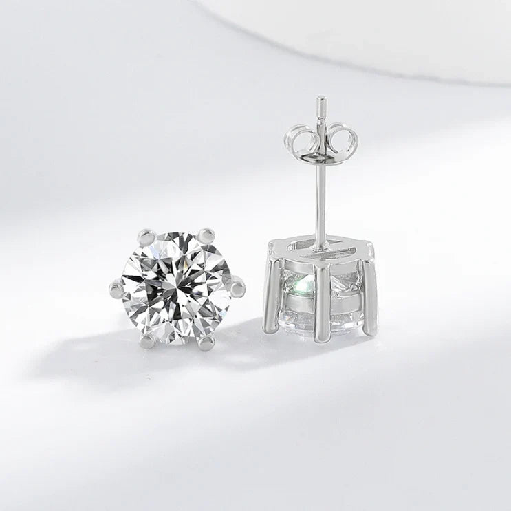 Elegante oorbellen van wit goud met subtiele glans