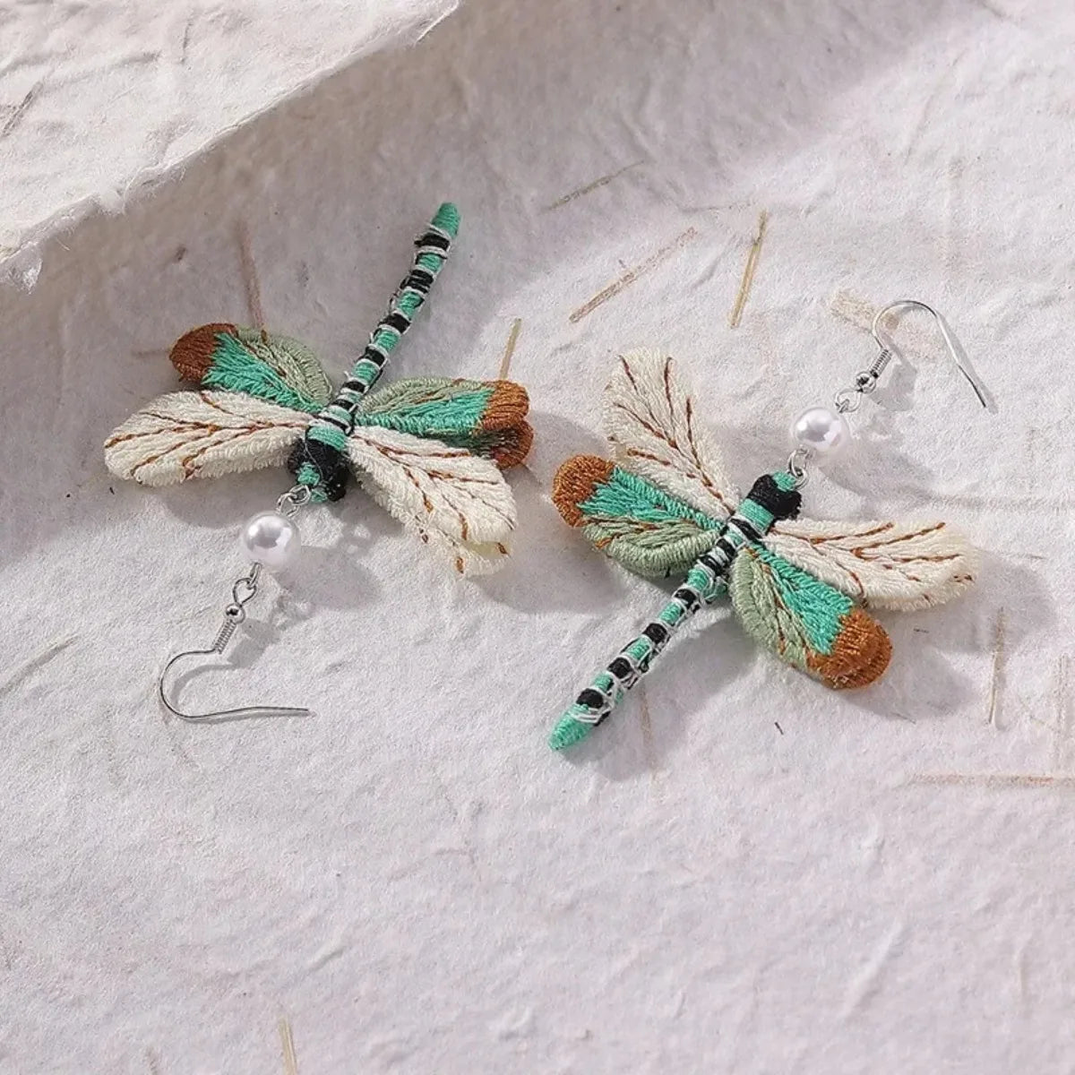Boheemse Geborduurde Libelle Oorbellen