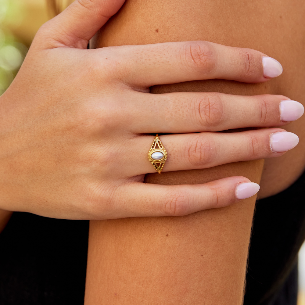 Elegante parelring in antiek zilver