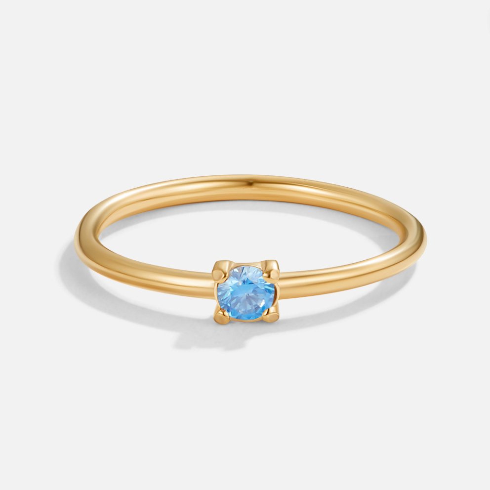 Zachte gouden ring met geboortesteen