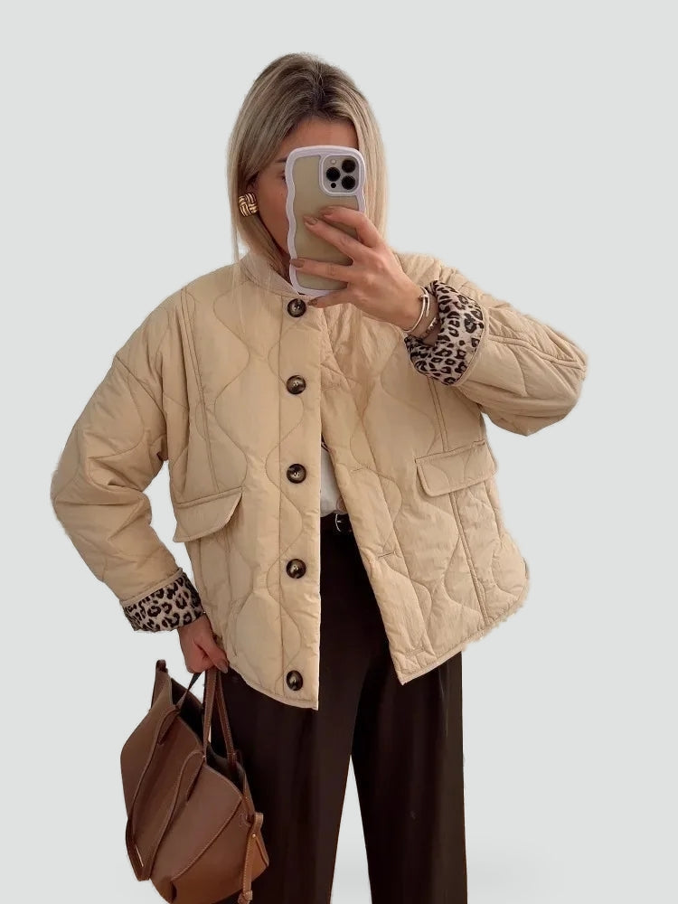 Damesjas met Luipaardvoering voor Stijlvolle Herfst en Winter