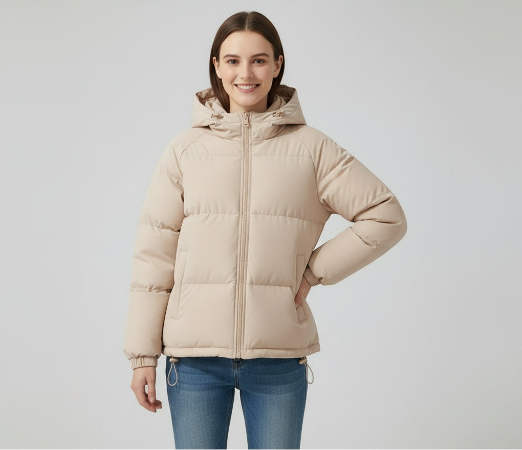 Dames winterjas met elegante pasvorm en gevoerde capuchon voor warmte
