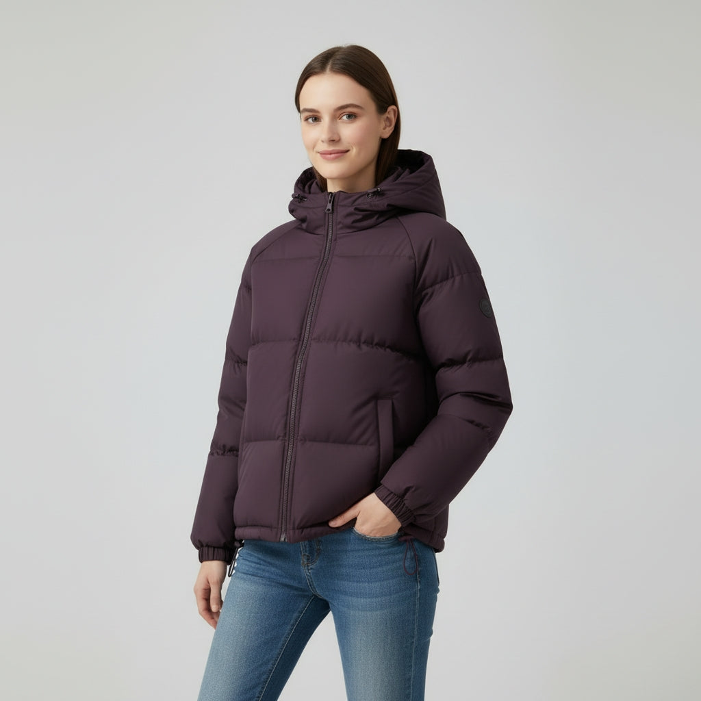 Dames winterjas met elegante pasvorm en gevoerde capuchon voor warmte