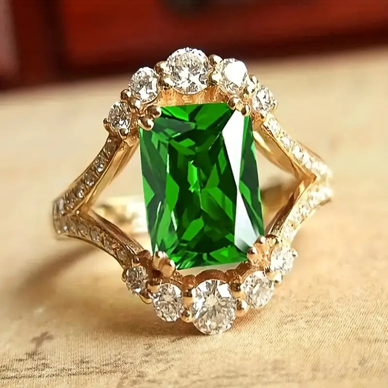 Elegante gouden ring met verfijnde details