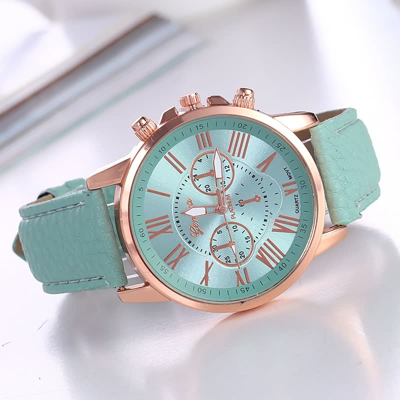 Elegante roségouden horloge met een subtiele parel