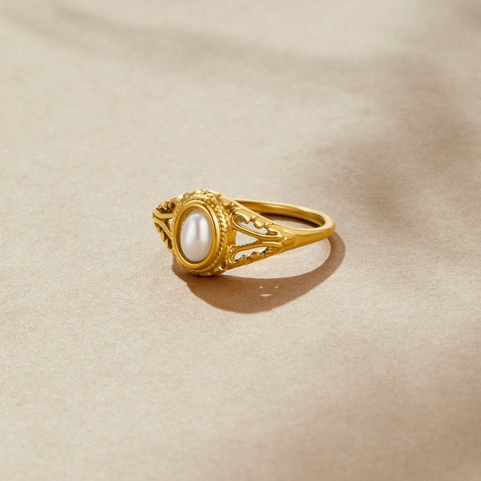 Elegante parelring in antiek zilver