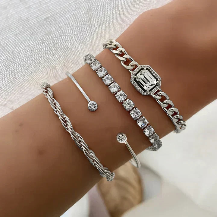 Elegante zilveren armbandset met subtiele maanvorm